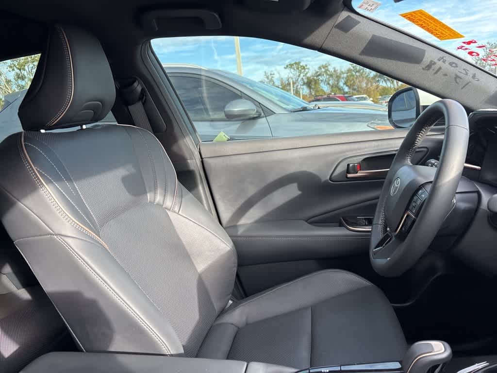 Thumbnail: 2025 Toyota Crown - 8