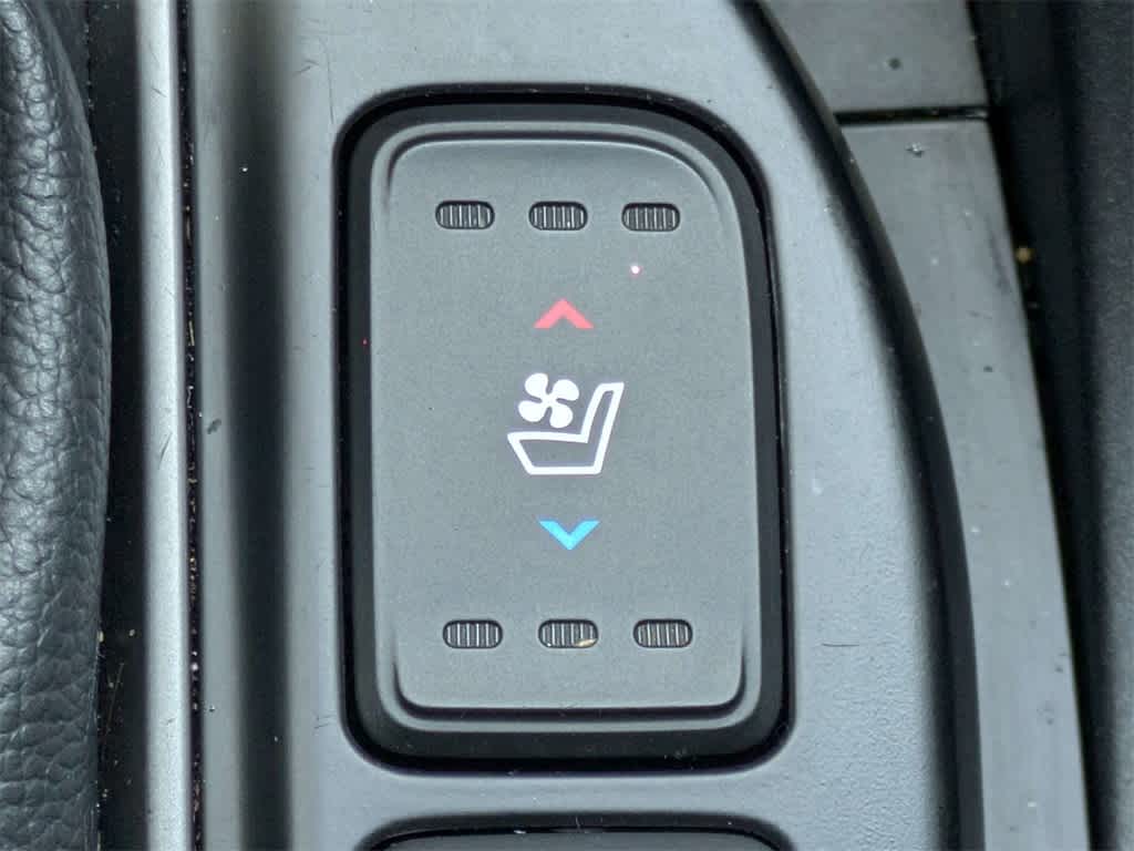 Thumbnail: 2017 Hyundai Santa Fe - 30