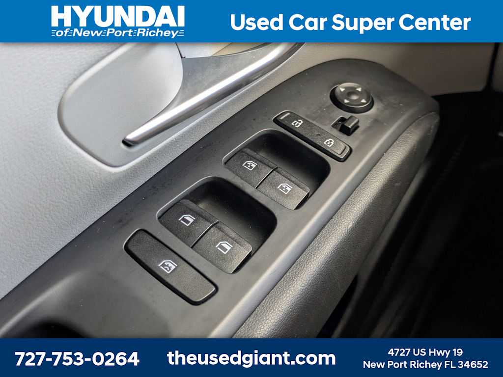 Thumbnail: 2023 Hyundai Tucson - 30