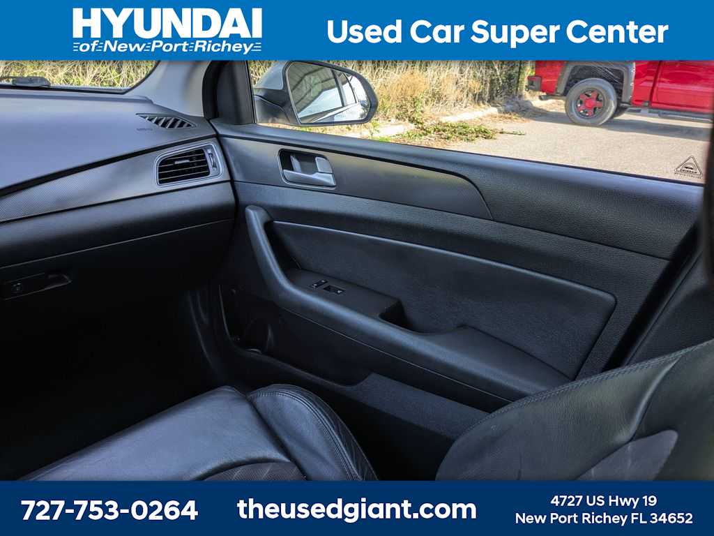 Thumbnail: 2016 Hyundai Sonata - 18