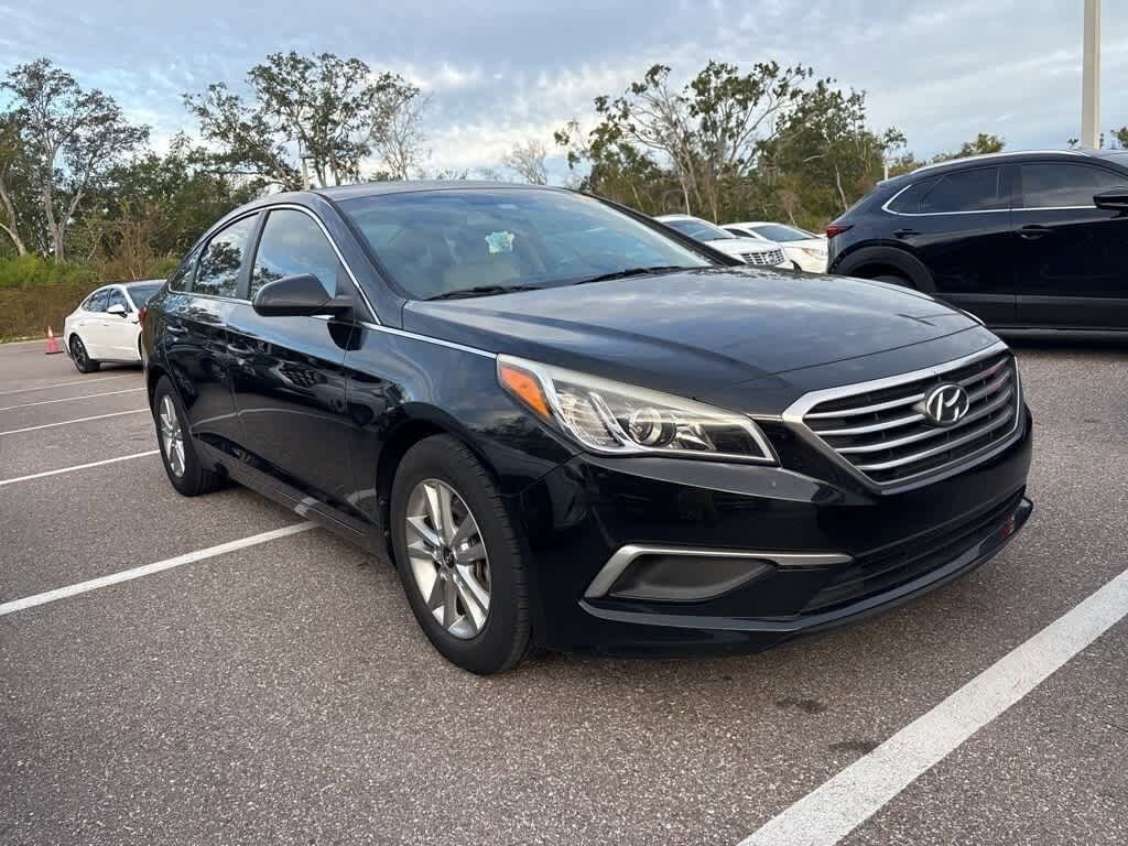 Used 2017 Hyundai Sonata SE Sedan