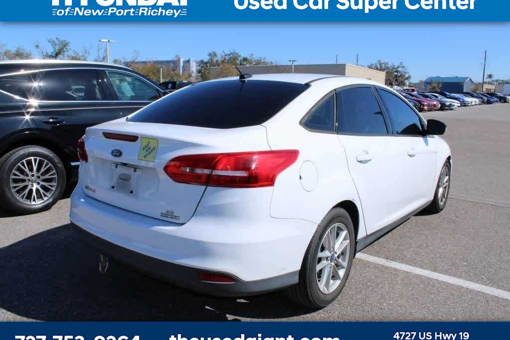 Thumbnail: 2016 Ford Focus - 3