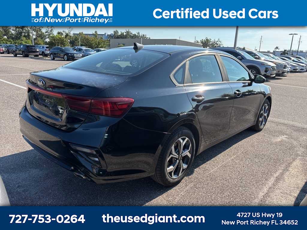 Thumbnail: 2019 Kia Forte - 3