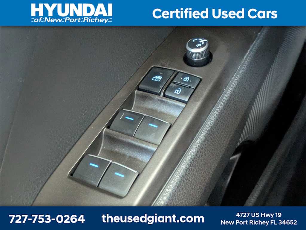 Thumbnail: 2022 Toyota Camry - 33