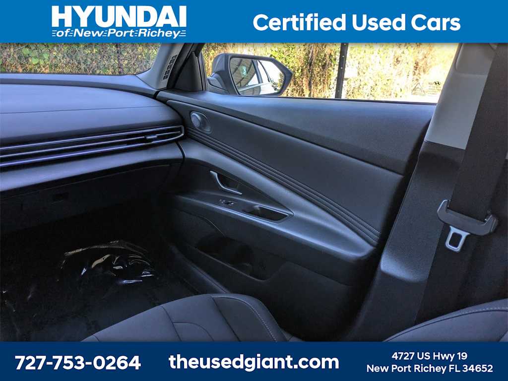 Thumbnail: 2023 Hyundai Elantra - 16