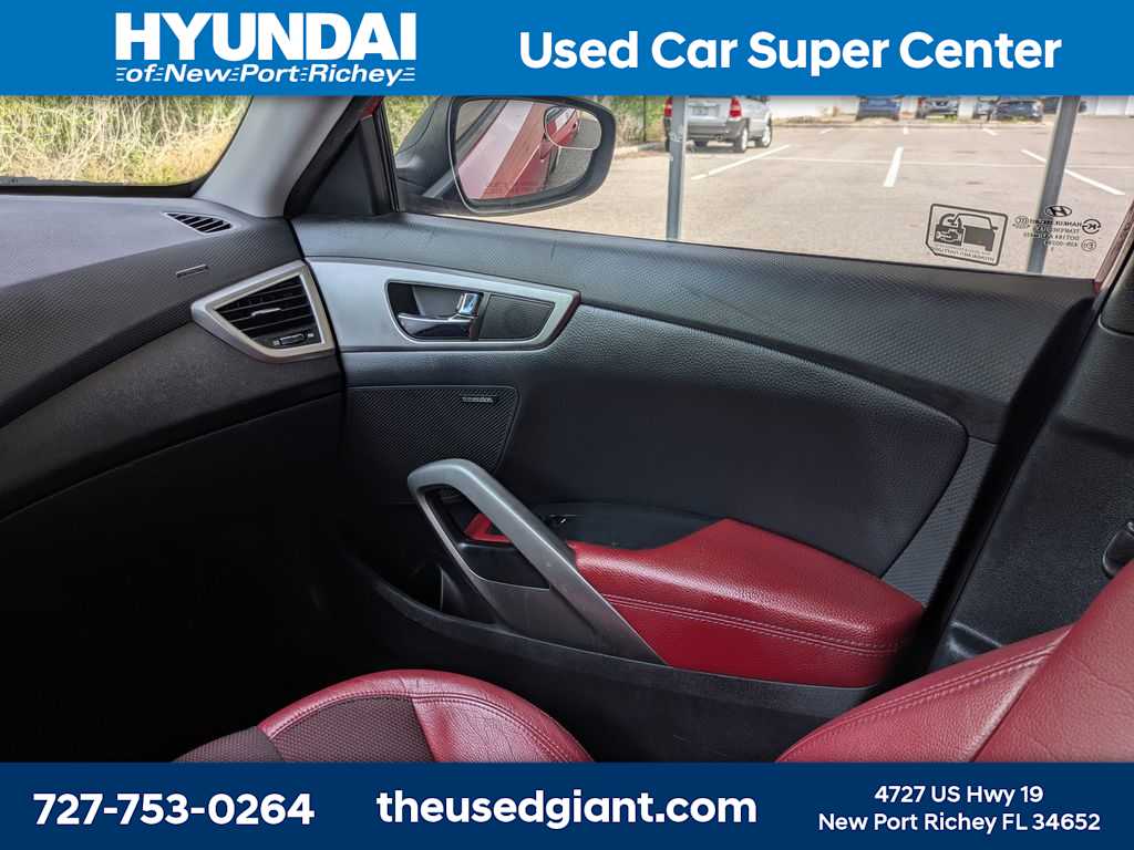 Thumbnail: 2012 Hyundai Veloster - 17