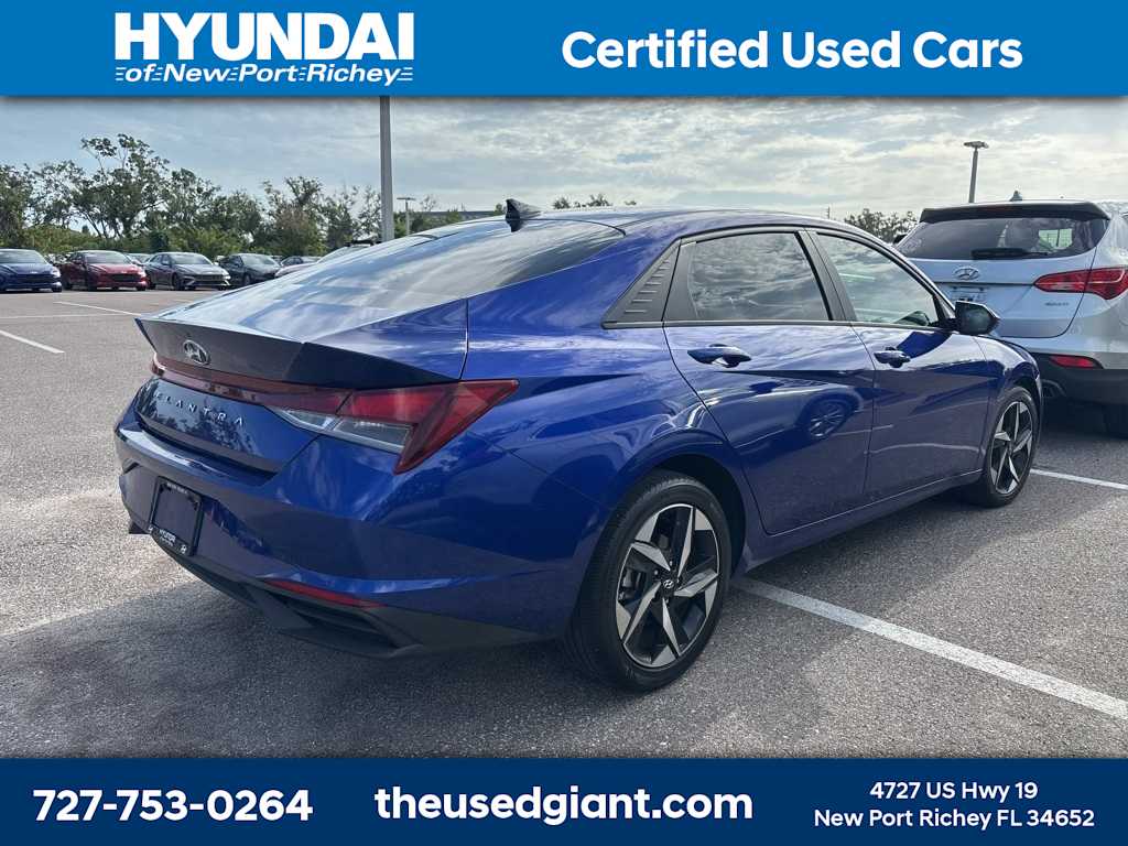 Thumbnail: 2023 Hyundai Elantra - 3