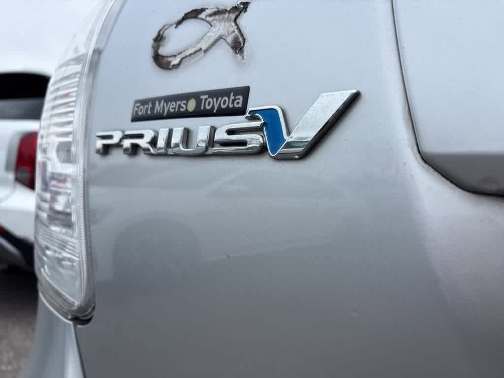 Thumbnail: 2013 Toyota Prius v - 5