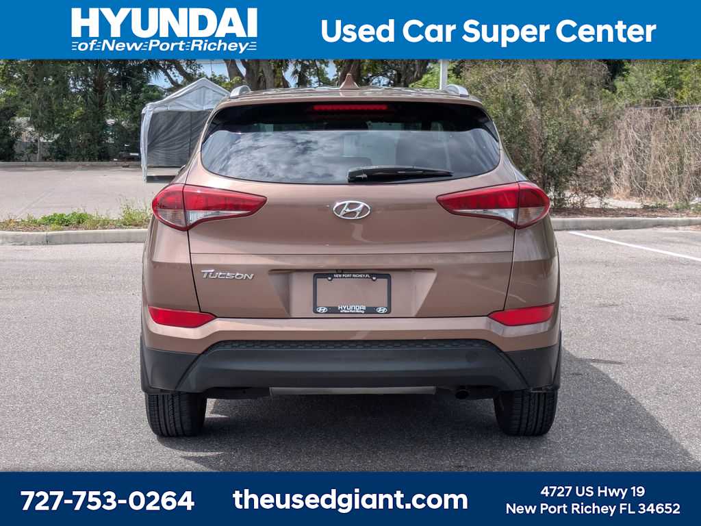 Thumbnail: 2017 Hyundai Tucson - 4