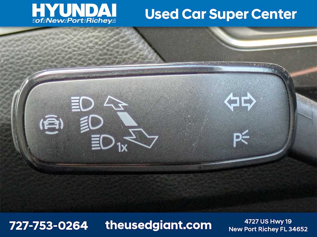 Thumbnail: 2022 Volkswagen Tiguan - 36