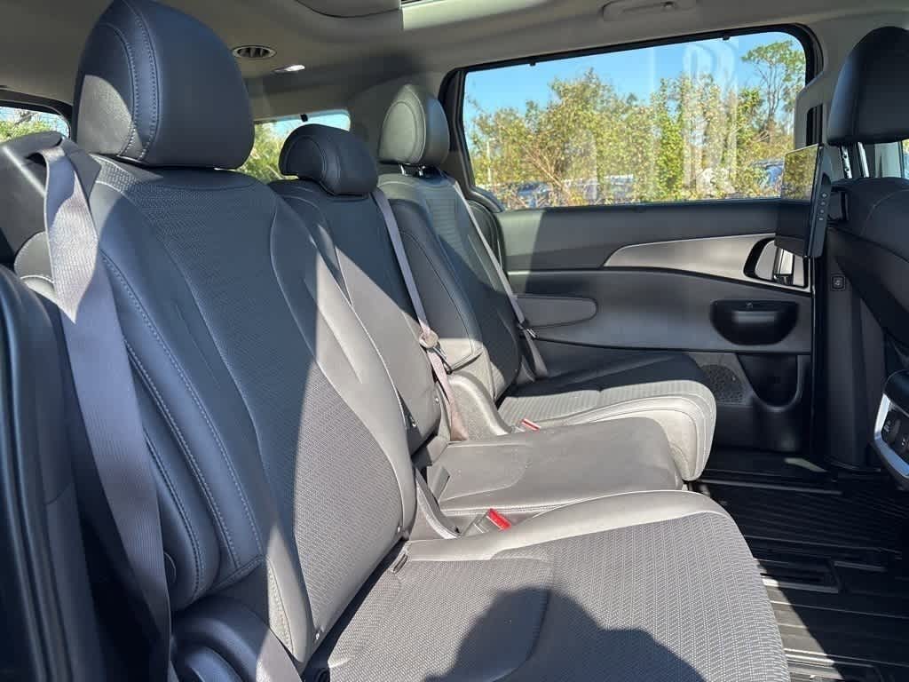 Thumbnail: 2025 Kia Carnival - 11