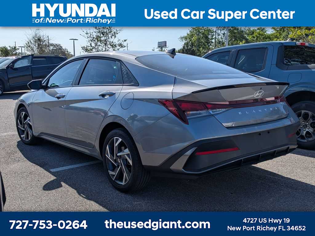 Thumbnail: 2025 Hyundai Elantra - 2