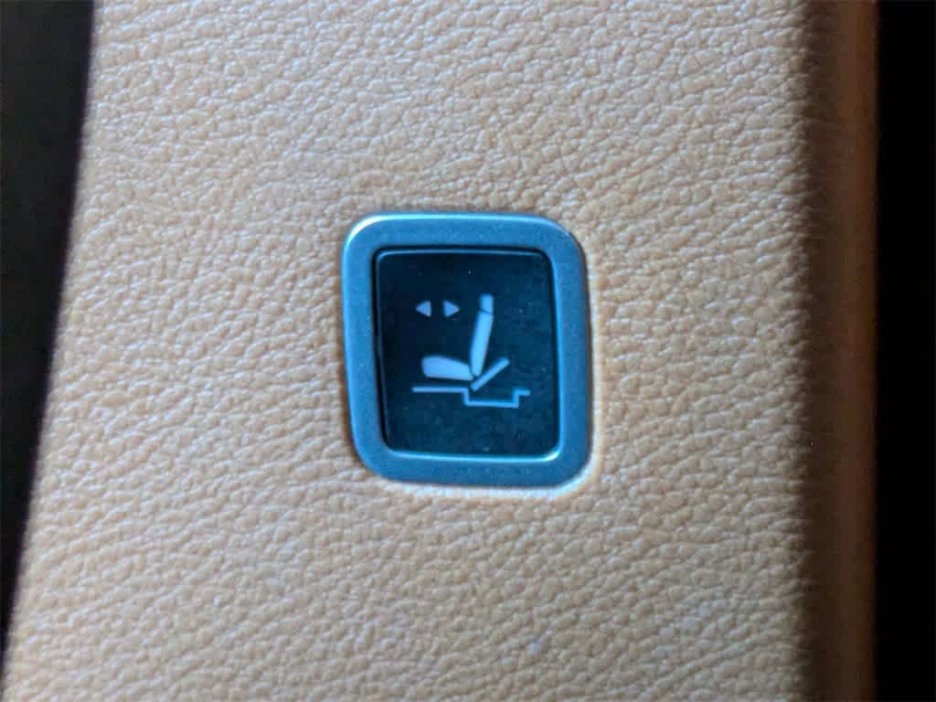 Thumbnail: 2022 Chrysler Pacifica - 22