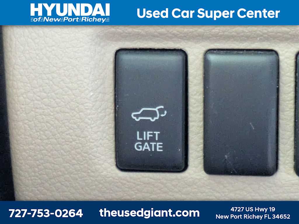 Thumbnail: 2014 Nissan Armada - 34