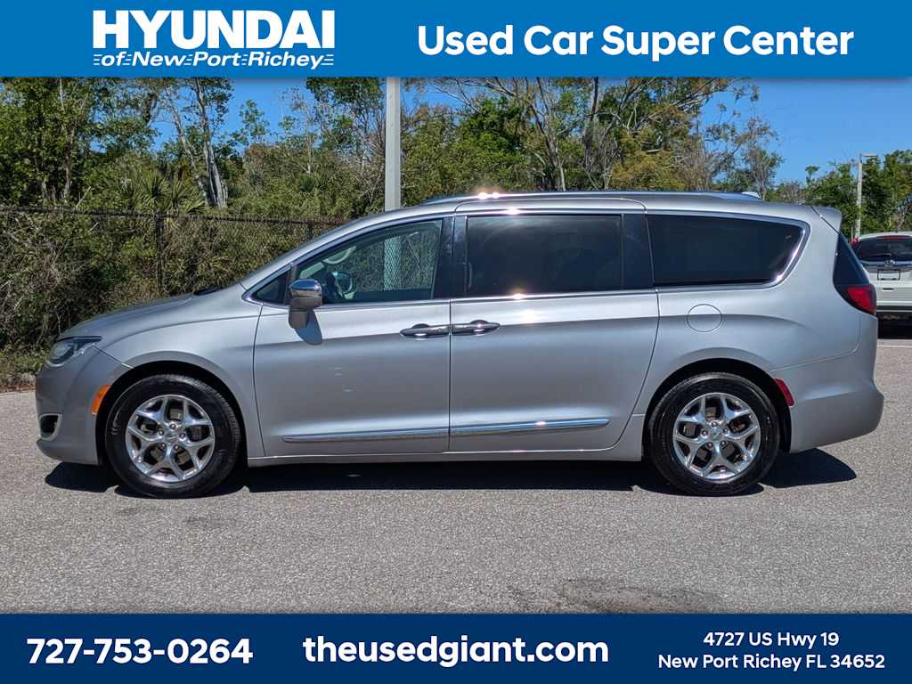 Thumbnail: 2018 Chrysler Pacifica - 2