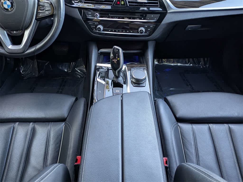 Thumbnail: 2018 BMW 5 Series - 20