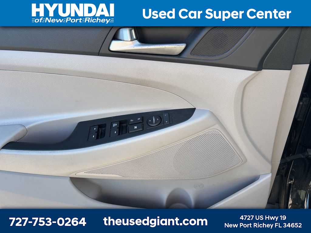 Thumbnail: 2020 Hyundai Tucson - 9