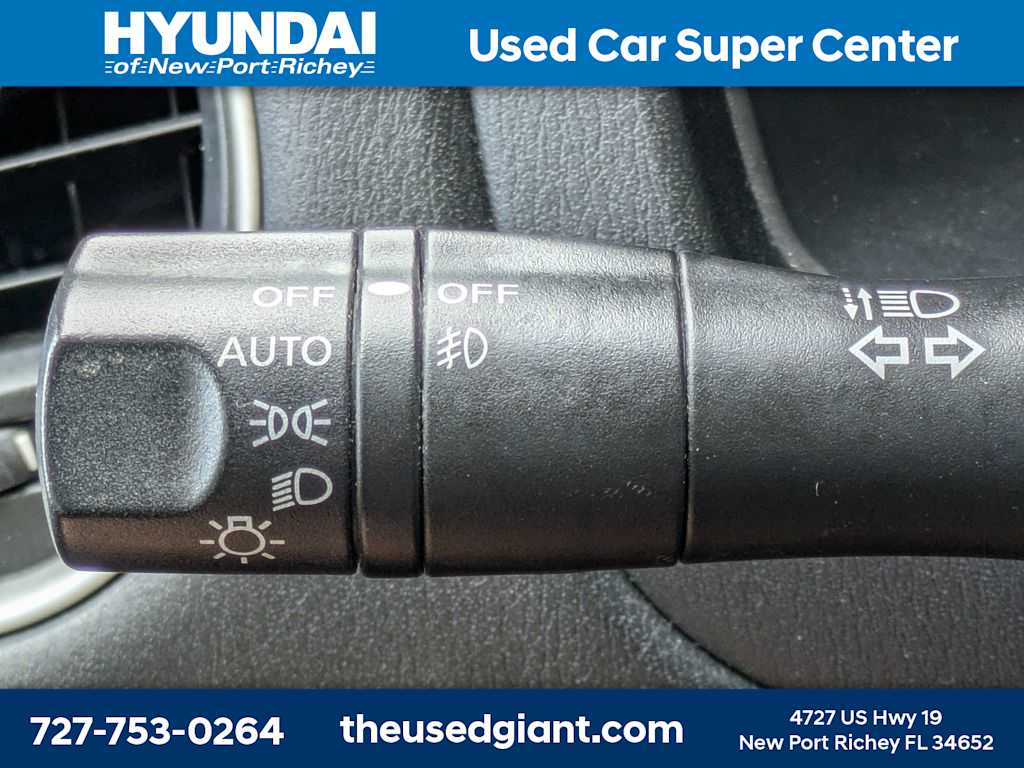 Thumbnail: 2015 Nissan Pathfinder - 32