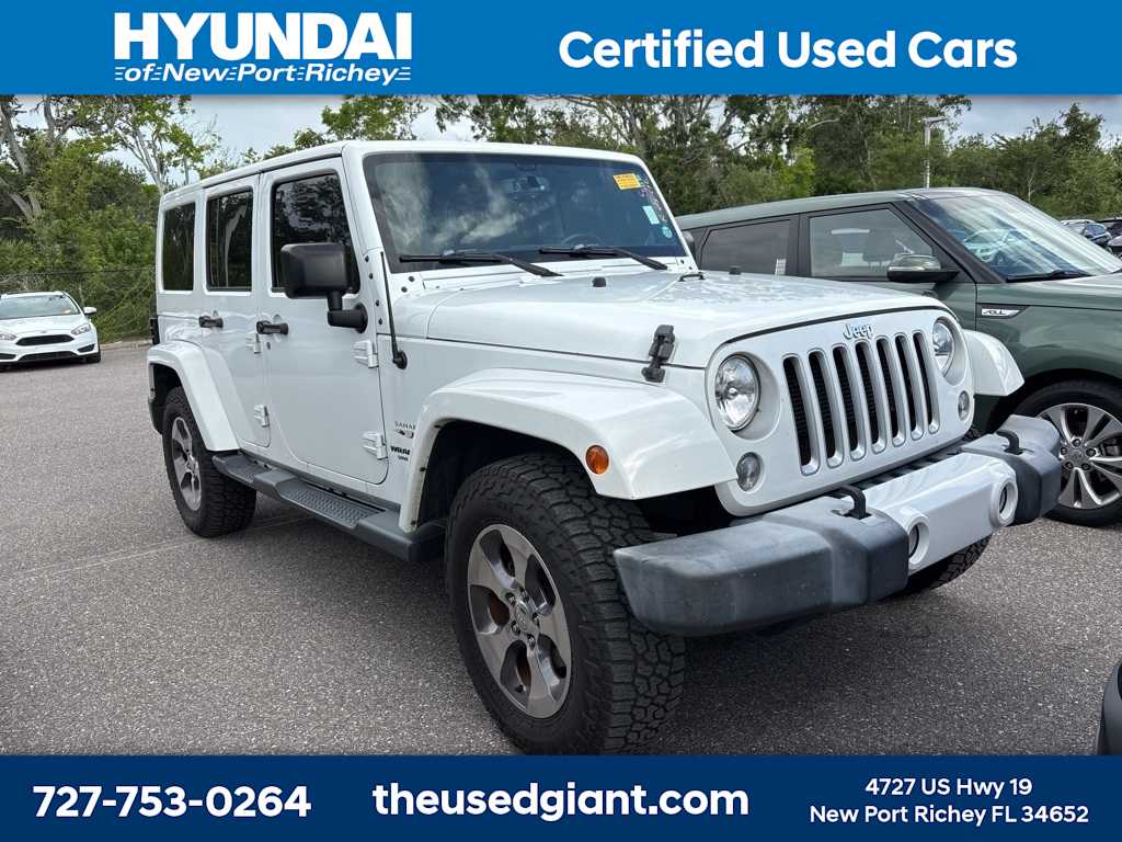 2016 Jeep Wrangler Unlimited Sahara 4