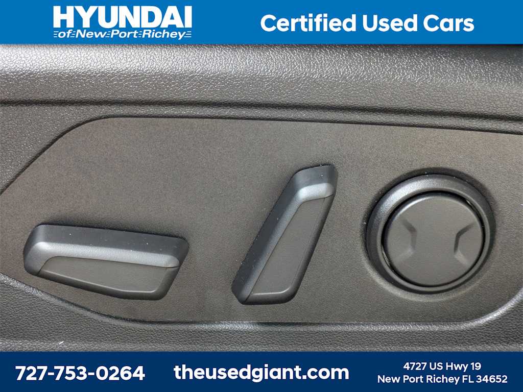 Thumbnail: 2023 Hyundai Elantra - 20