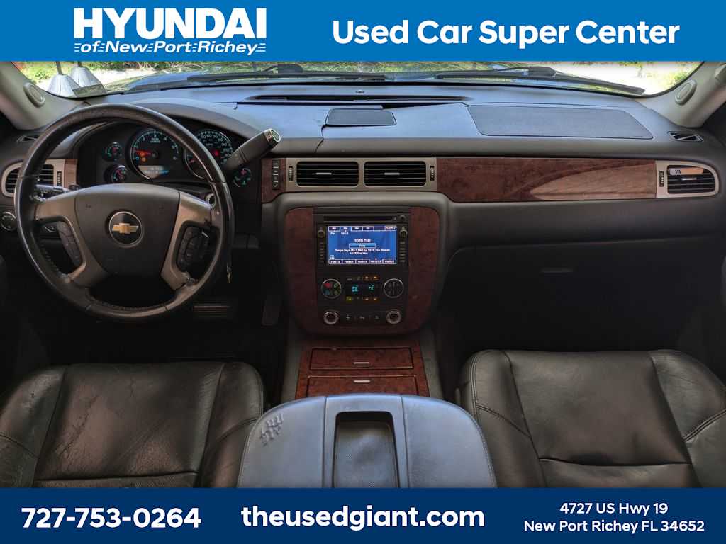 Thumbnail: 2011 Chevrolet Tahoe - 21