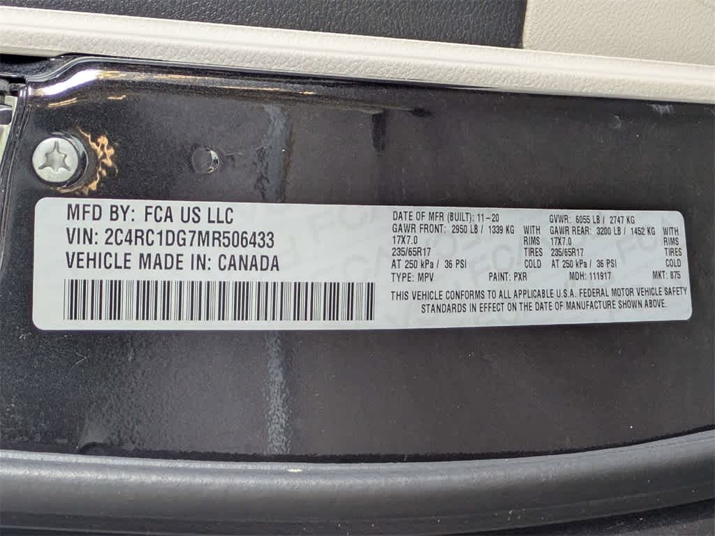 Thumbnail: 2021 Chrysler Voyager - 40