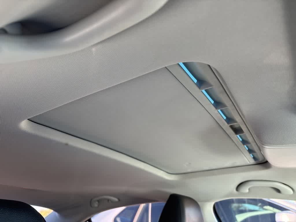 Thumbnail: 2017 Volkswagen Jetta - 10