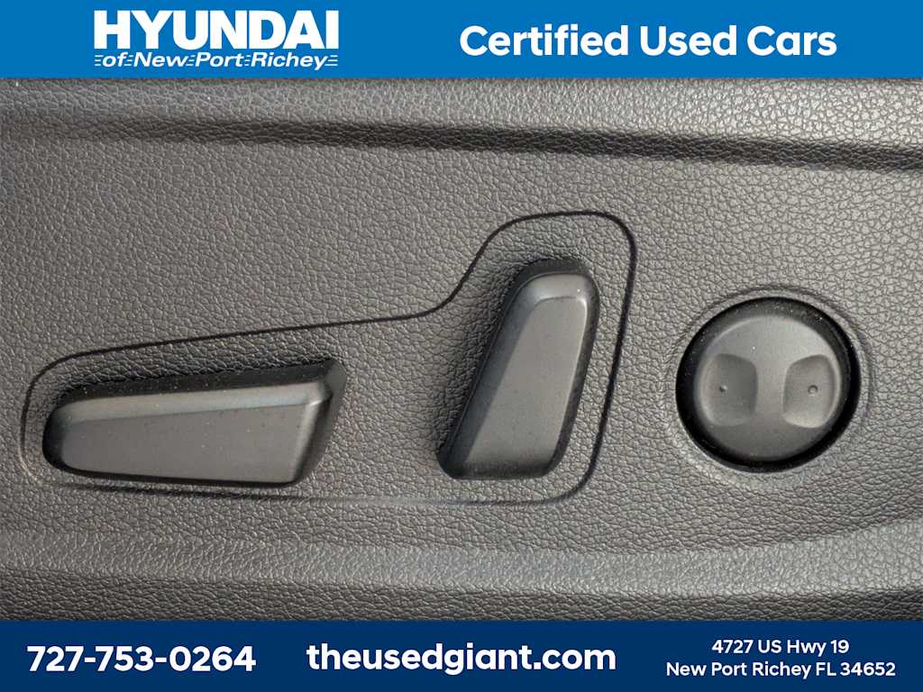 Thumbnail: 2022 Hyundai Palisade - 25