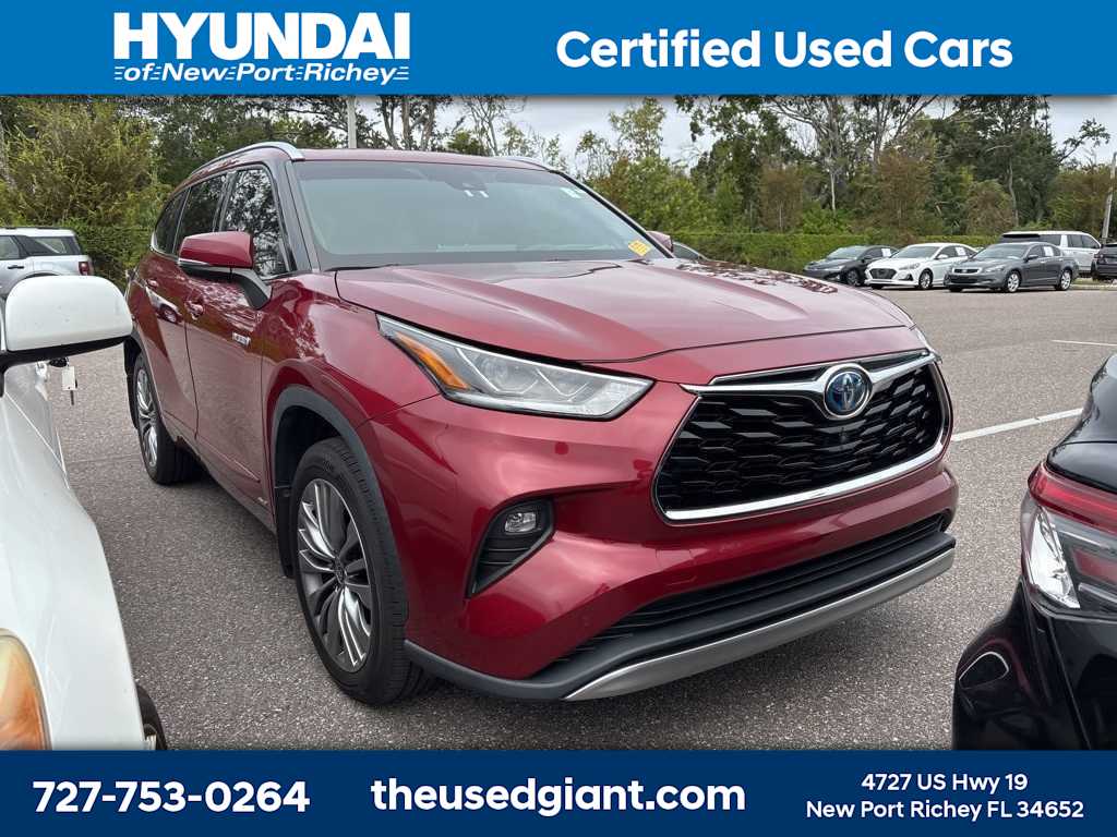 Thumbnail: 2021 Toyota Highlander - 4