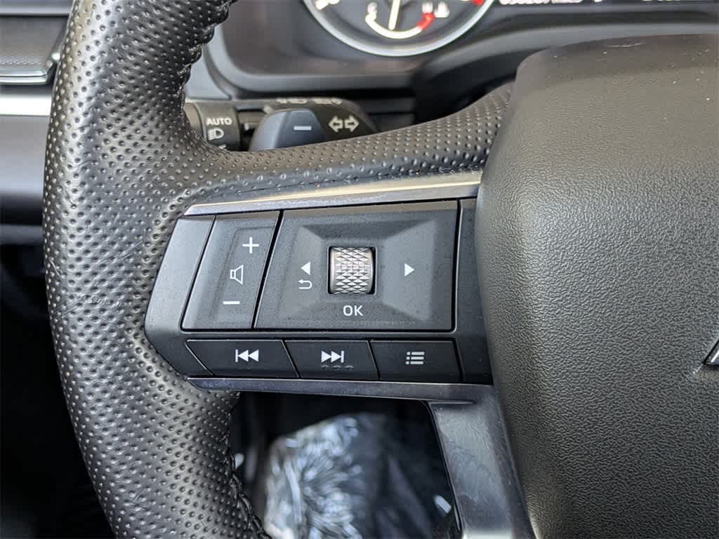 Thumbnail: 2022 Mitsubishi Outlander - 34