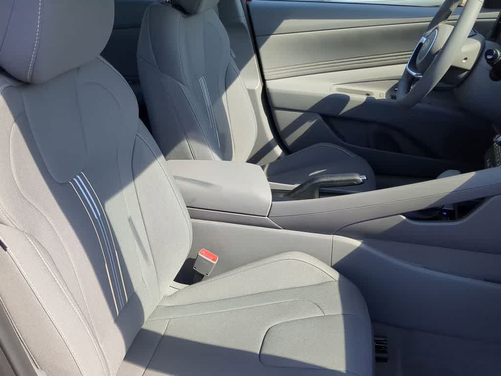 Thumbnail: 2026 Hyundai Elantra - 22