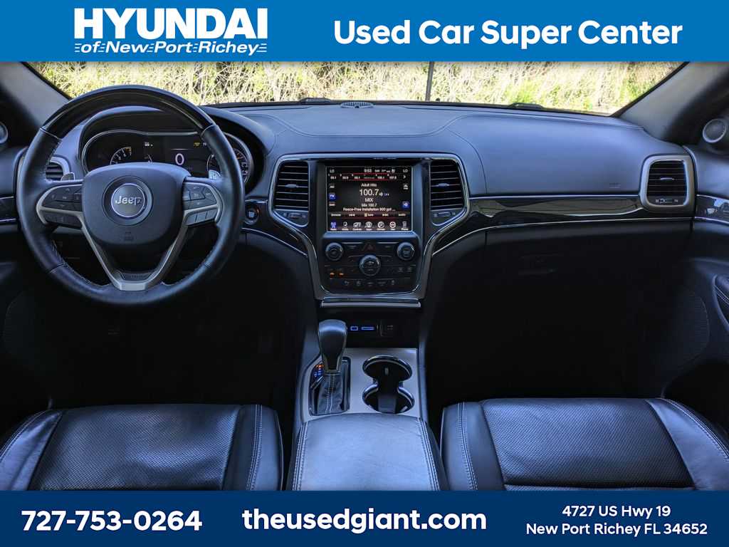 Thumbnail: 2017 Jeep Grand Cherokee - 18