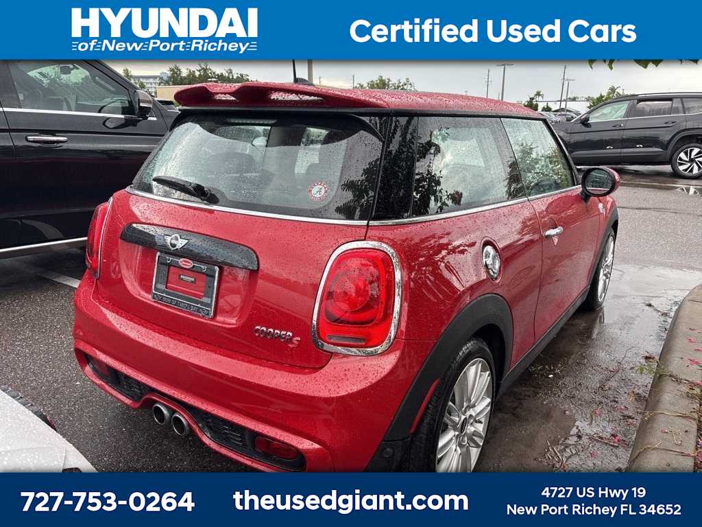 Thumbnail: 2018 MINI Cooper Hardtop - 3