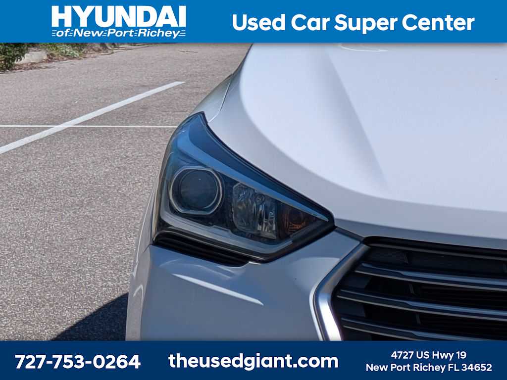 Thumbnail: 2018 Hyundai Santa Fe - 9