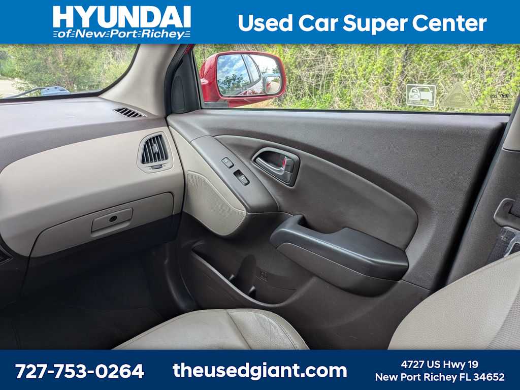 Thumbnail: 2015 Hyundai Tucson - 19