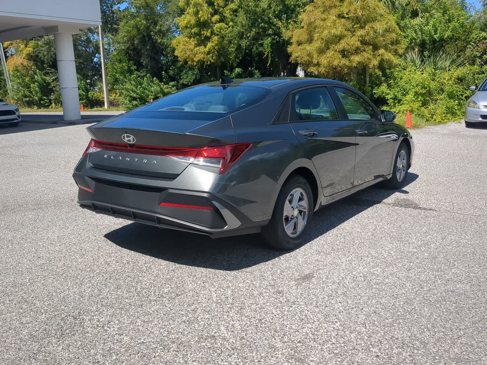 Thumbnail: 2025 Hyundai Elantra - 6