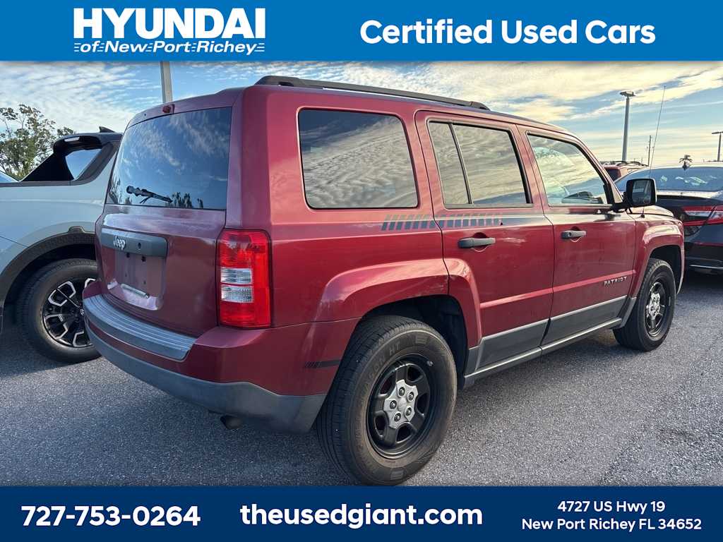 Thumbnail: 2014 Jeep Patriot - 3