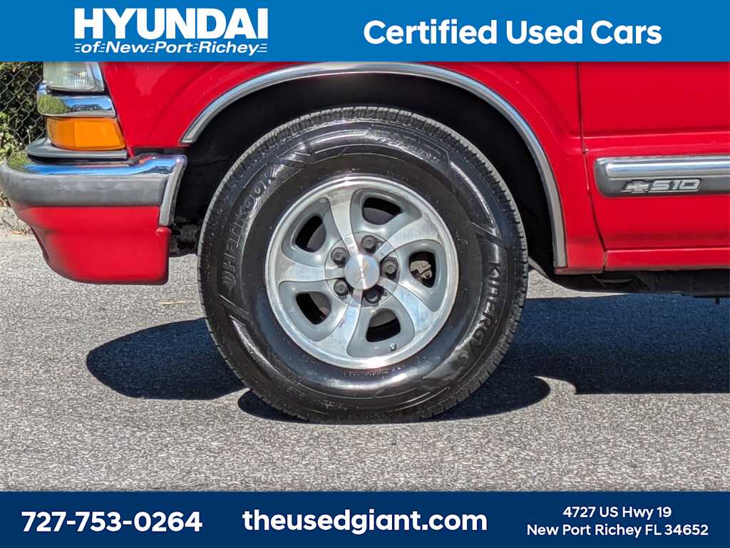Thumbnail: 2002 Chevrolet S-10 - 10