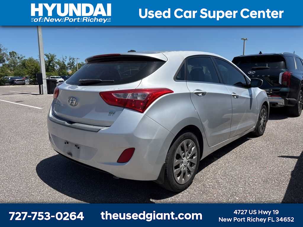 Thumbnail: 2016 Hyundai Elantra - 3