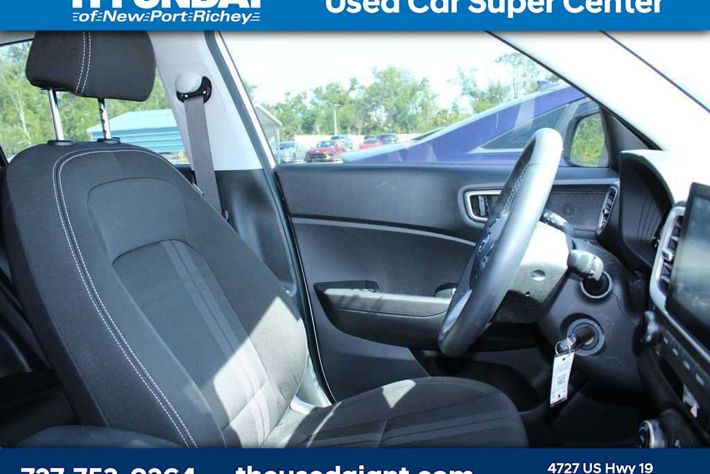 Thumbnail: 2023 Hyundai Venue - 7