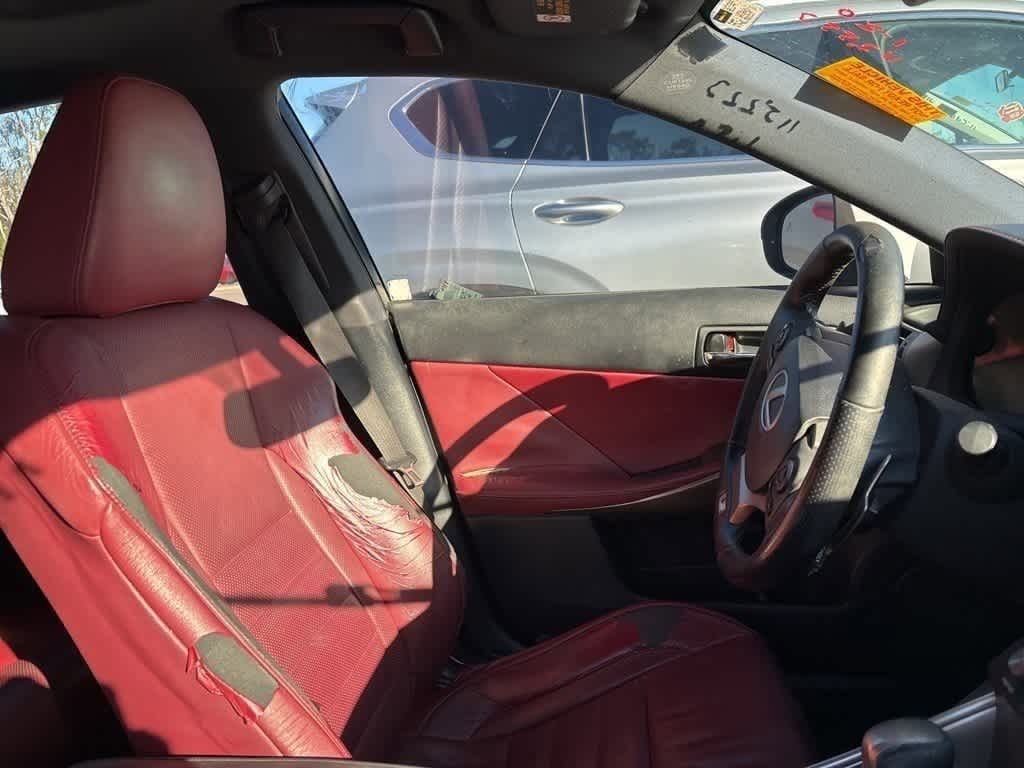 Thumbnail: 2016 Lexus IS - 8
