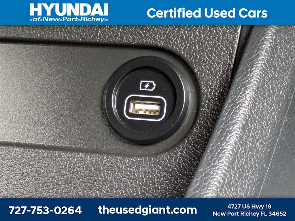 Thumbnail: 2023 Hyundai Santa Fe - 31