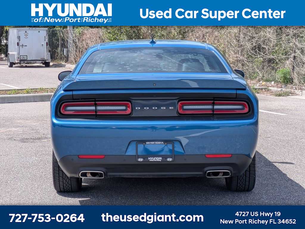 Thumbnail: 2022 Dodge Challenger - 4