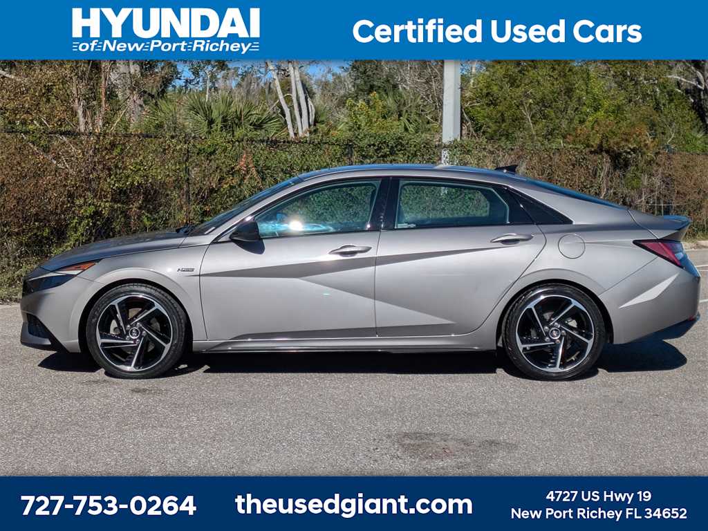 Thumbnail: 2022 Hyundai Elantra - 2