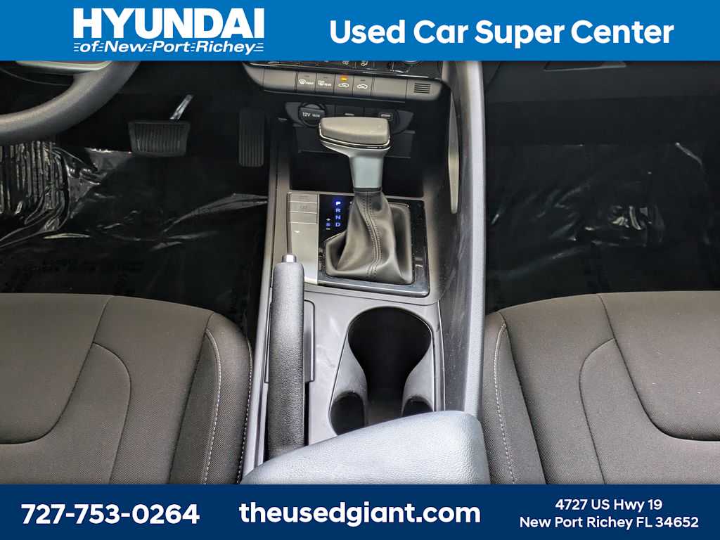Thumbnail: 2023 Hyundai Elantra - 17