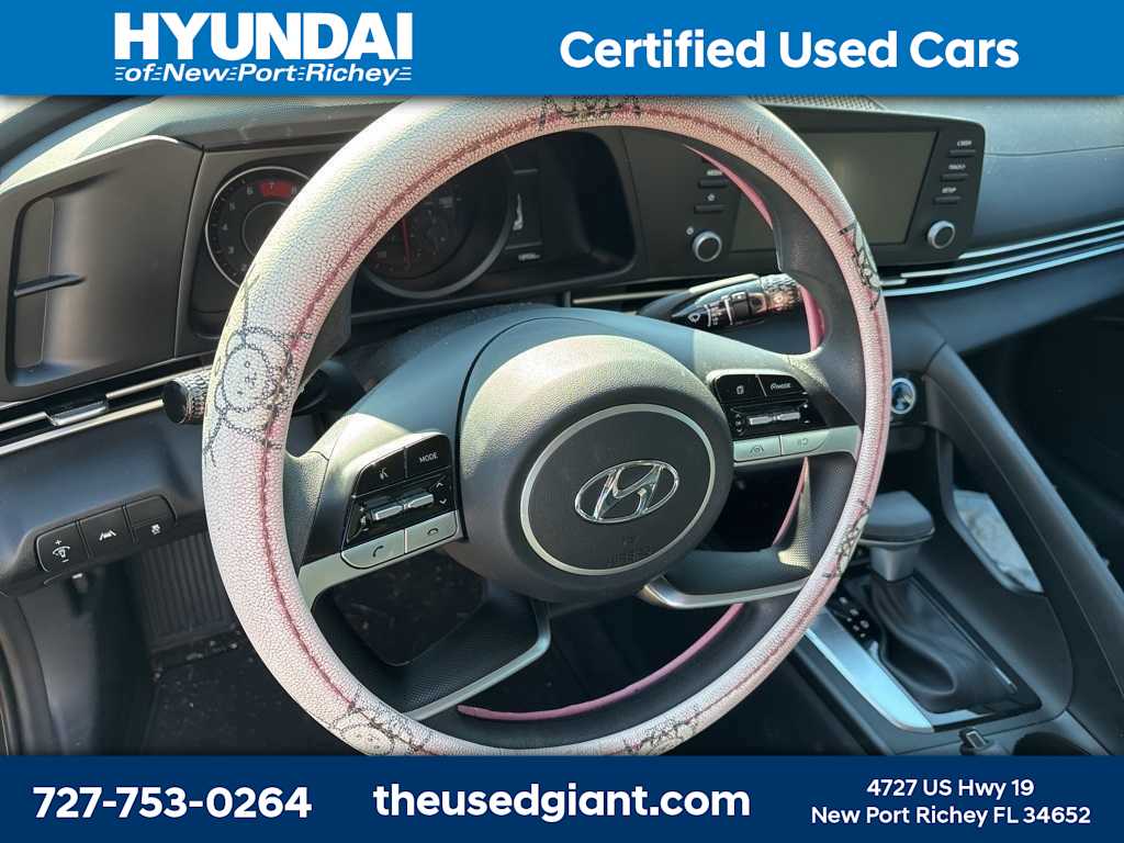 Thumbnail: 2023 Hyundai Elantra - 10