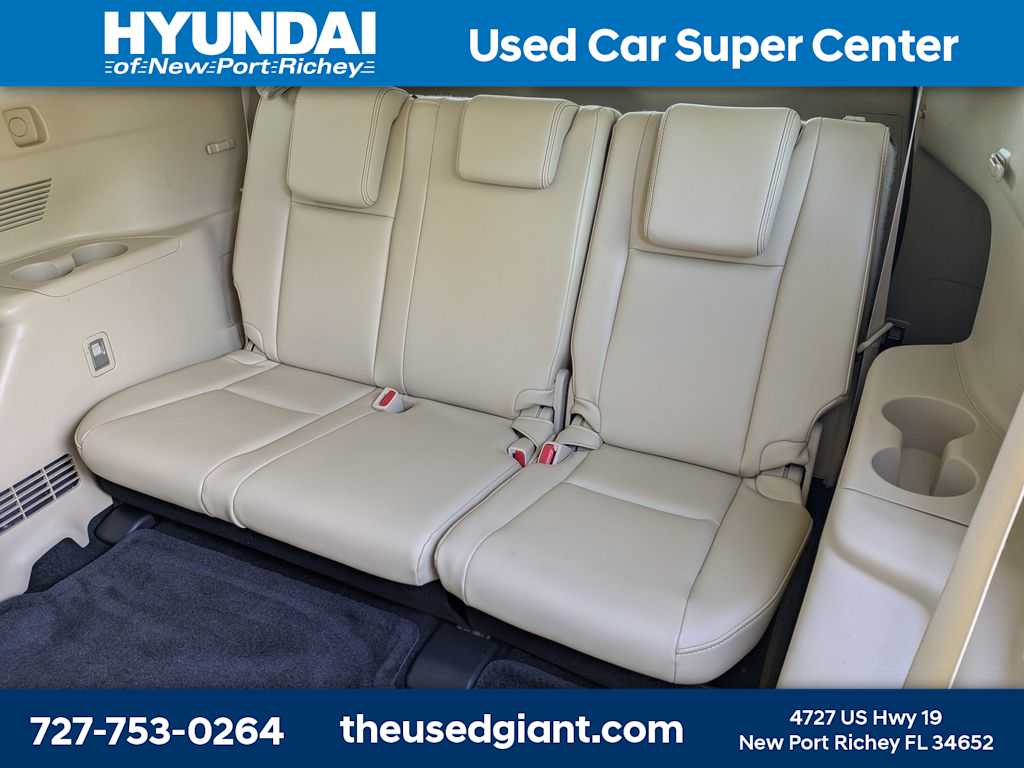 Thumbnail: 2016 Toyota Highlander - 16