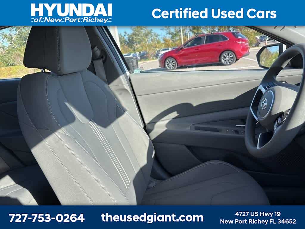 Thumbnail: 2023 Hyundai Elantra - 8