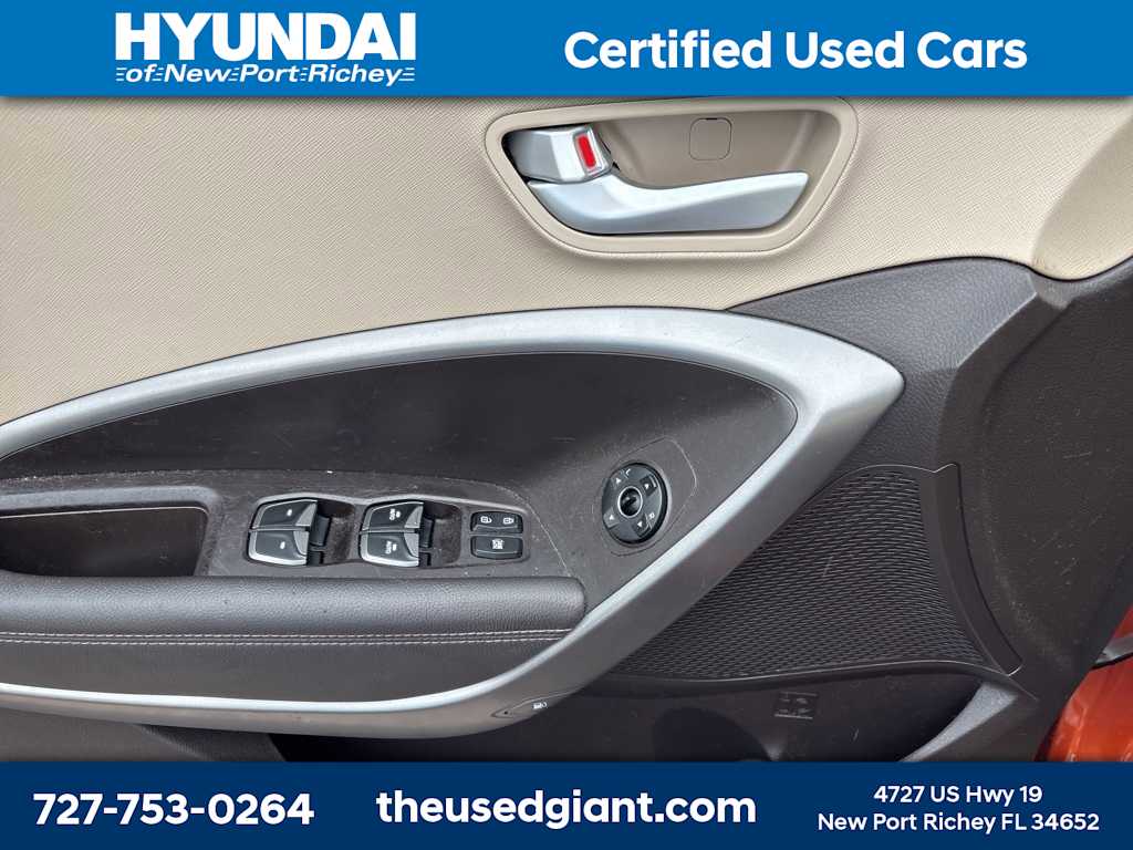 Thumbnail: 2015 Hyundai Santa Fe - 10