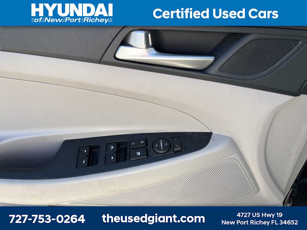 Thumbnail: 2021 Hyundai Tucson - 9